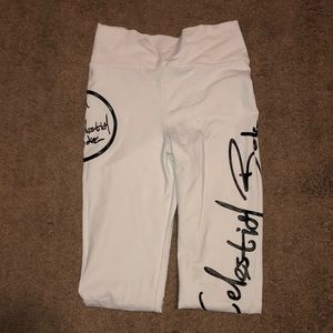 Celestial Bodiez scrunch butt leggings